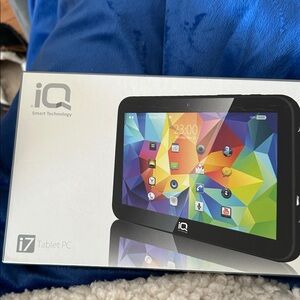 i7 Tablet PC - Sleek Black Design